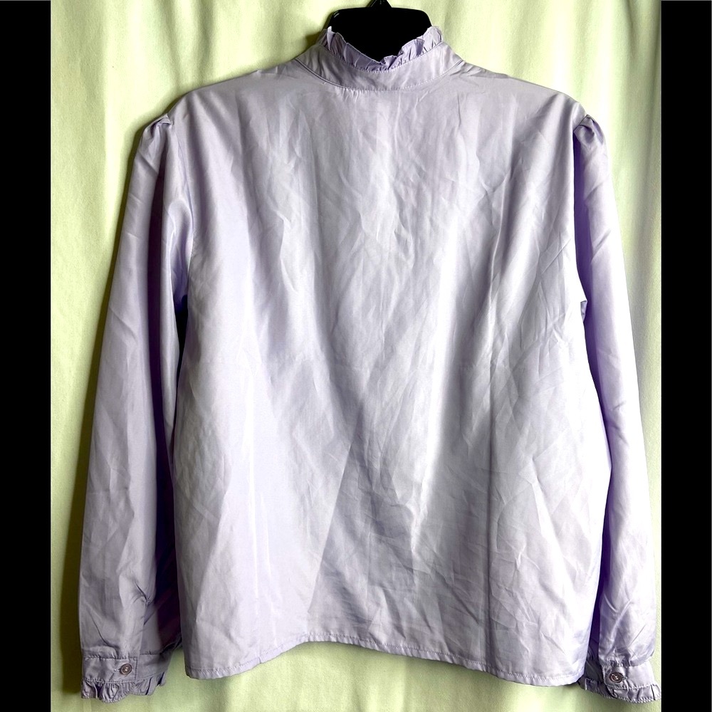VICKI WAYNE’S PURPLE RUFFLE BLOUSE - Picture 3 of 6